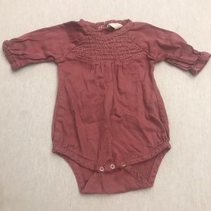 Kate Quinn 3-6mo body suit VGUC
